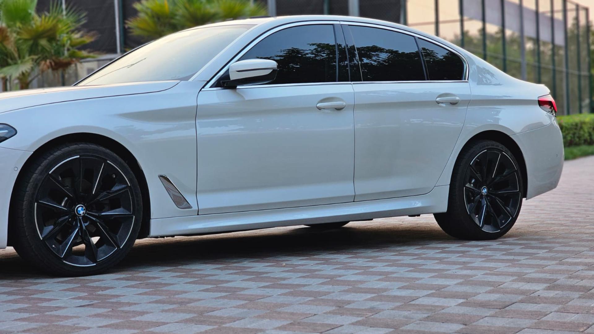 BMW 520i white