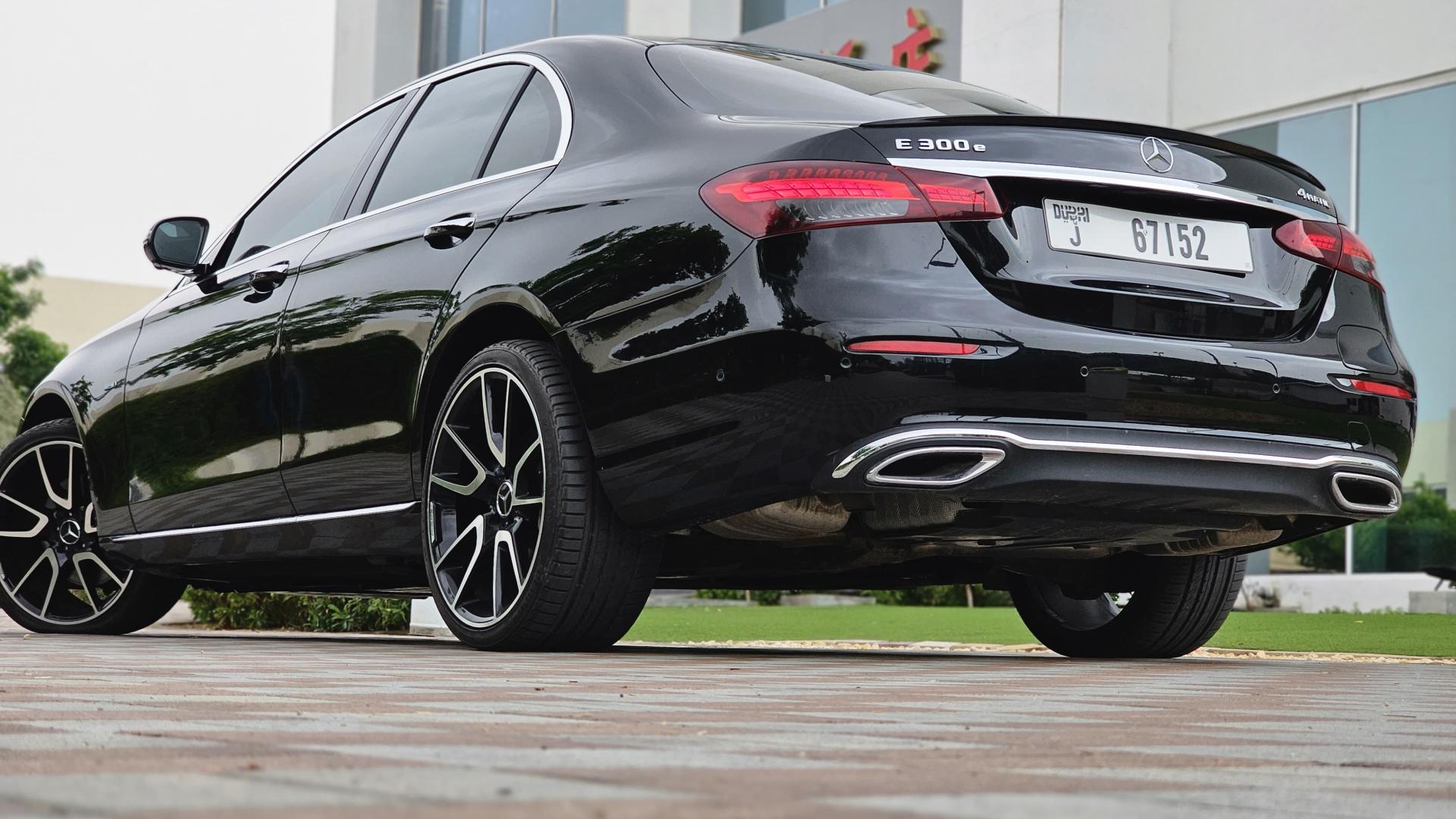 مرسيدس E300