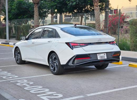 هيونداي إلنترا 2025