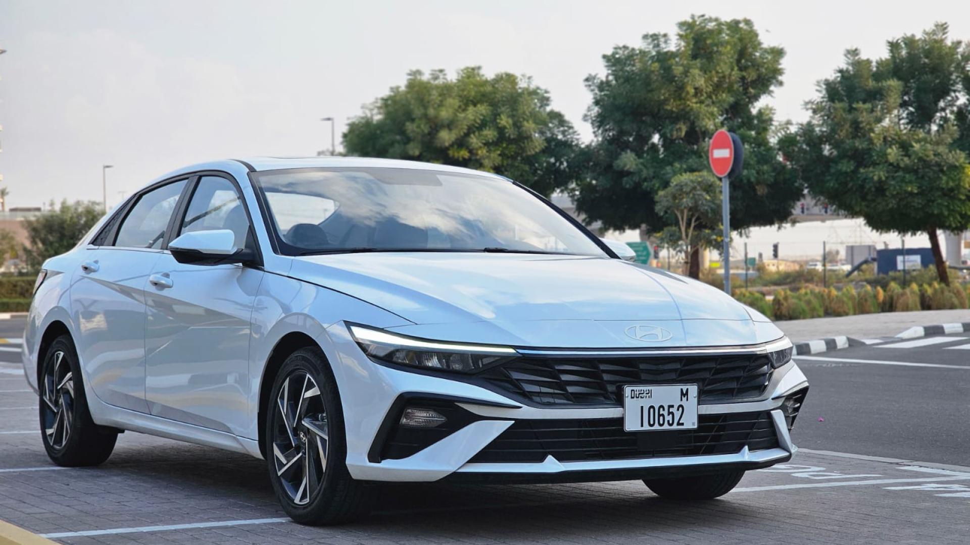 هيونداي إلنترا 2025