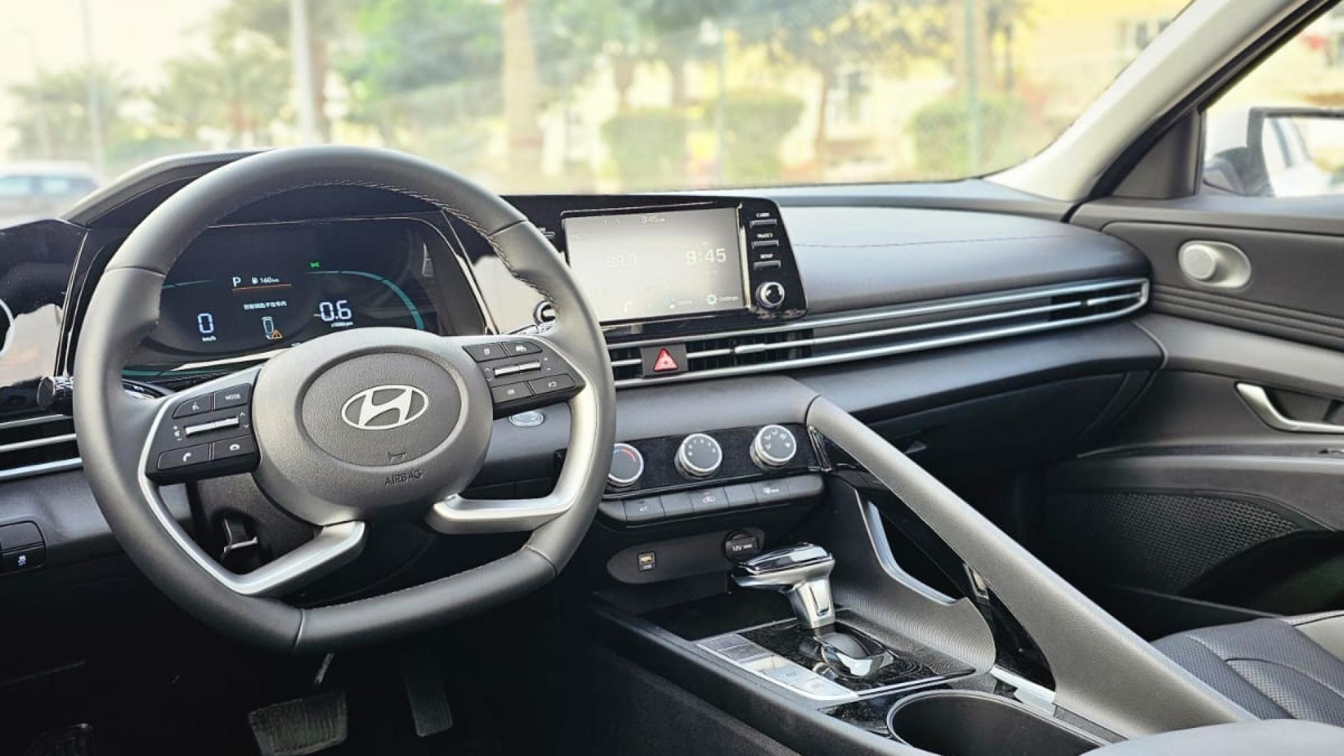 هيونداي إلنترا 2025