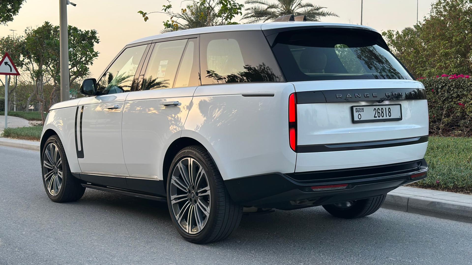 رينج روفر فوج 2025