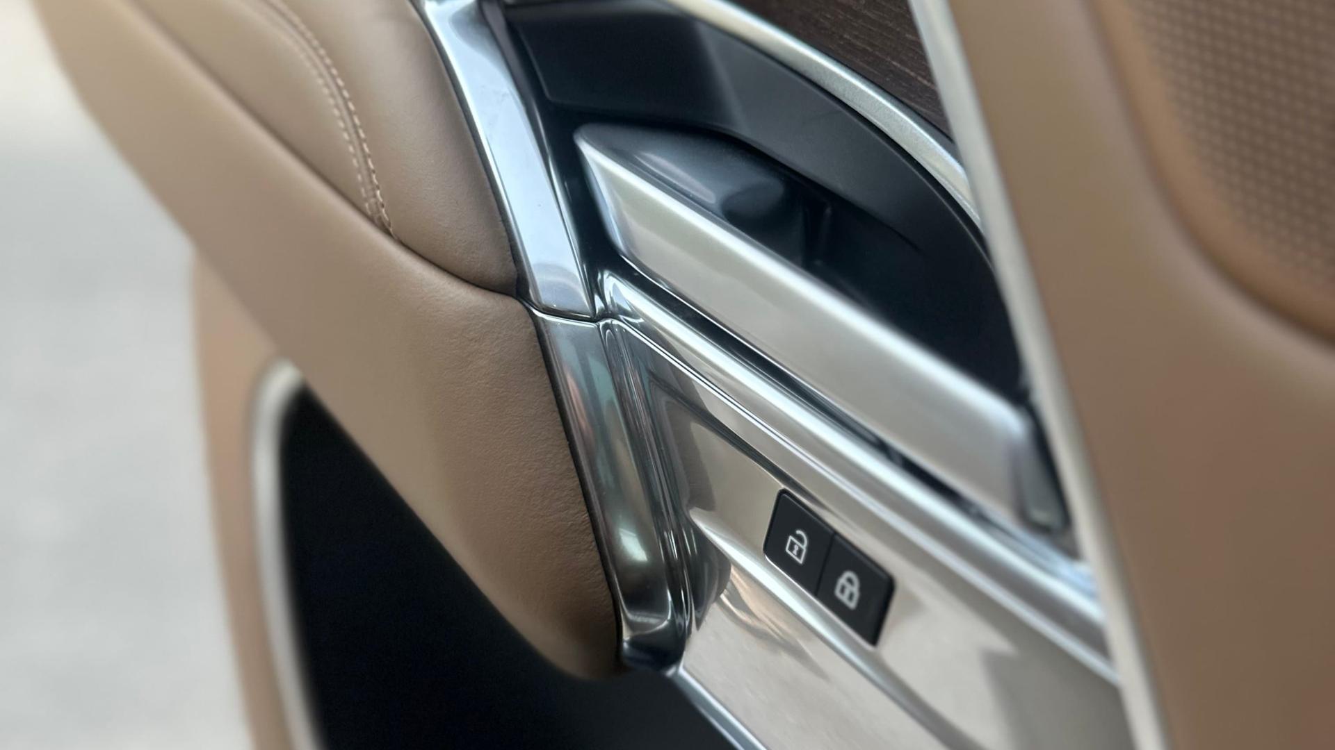 رينج روفر فوج 2025