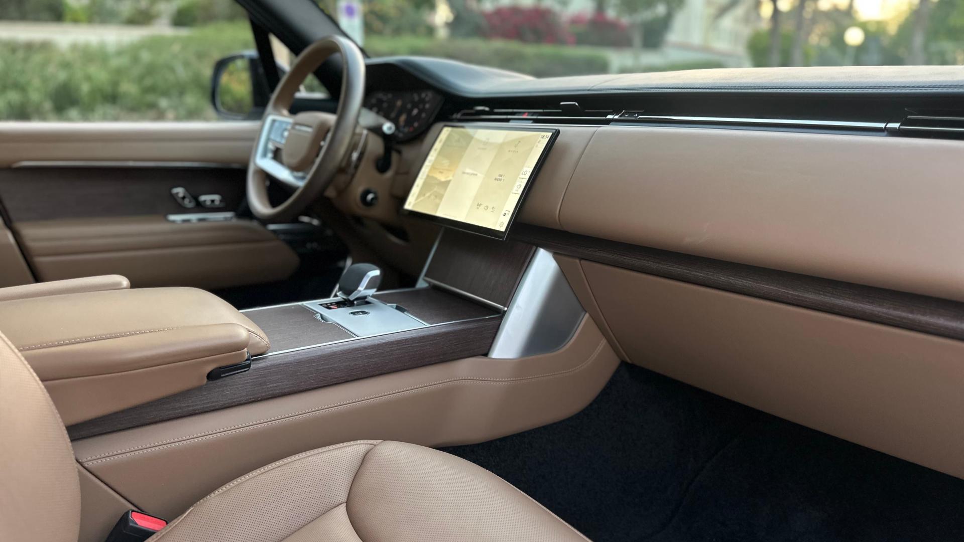 رينج روفر فوج 2025